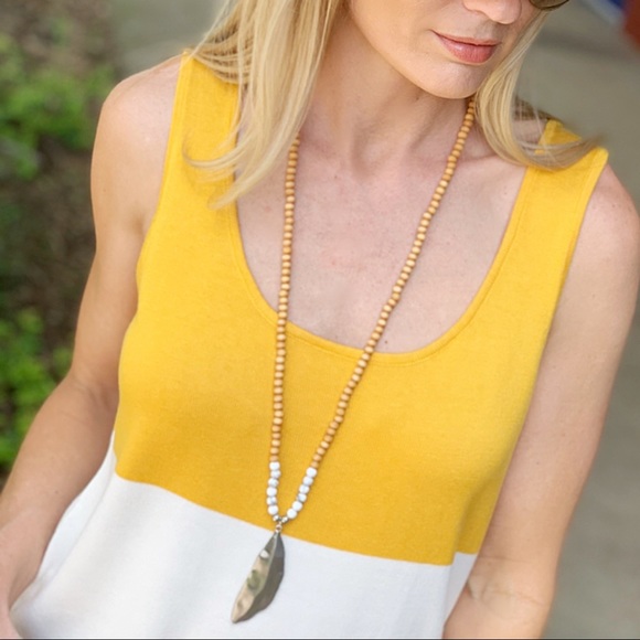 ✨LAST ONE ✨Silver leaf pendant with wooden beads - Picture 3 of 3